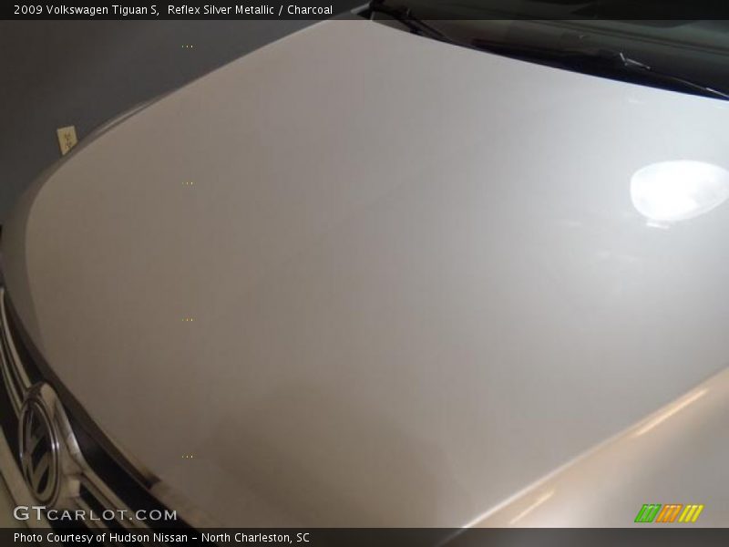Reflex Silver Metallic / Charcoal 2009 Volkswagen Tiguan S