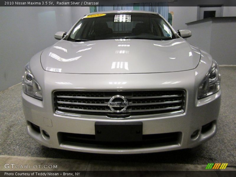 Radiant Silver / Charcoal 2010 Nissan Maxima 3.5 SV