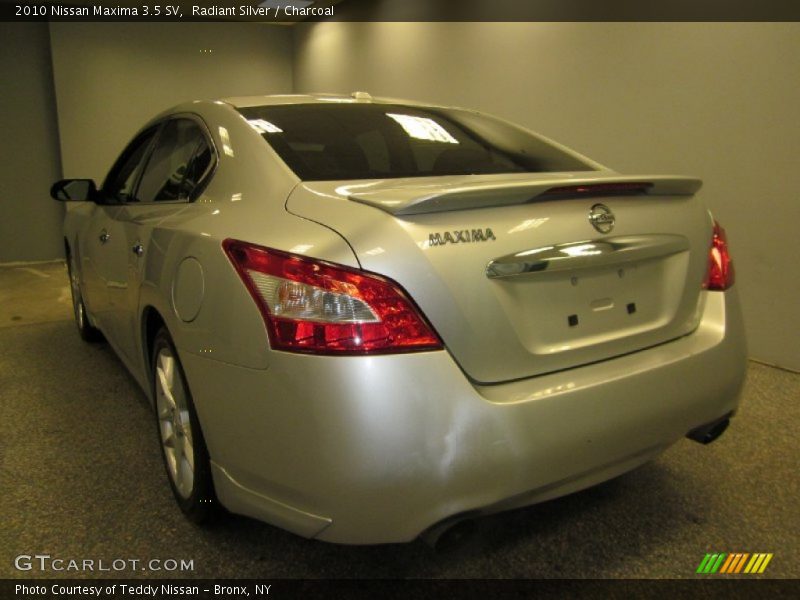 Radiant Silver / Charcoal 2010 Nissan Maxima 3.5 SV