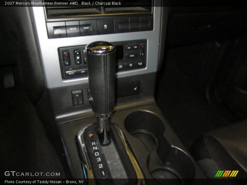 Black / Charcoal Black 2007 Mercury Mountaineer Premier AWD