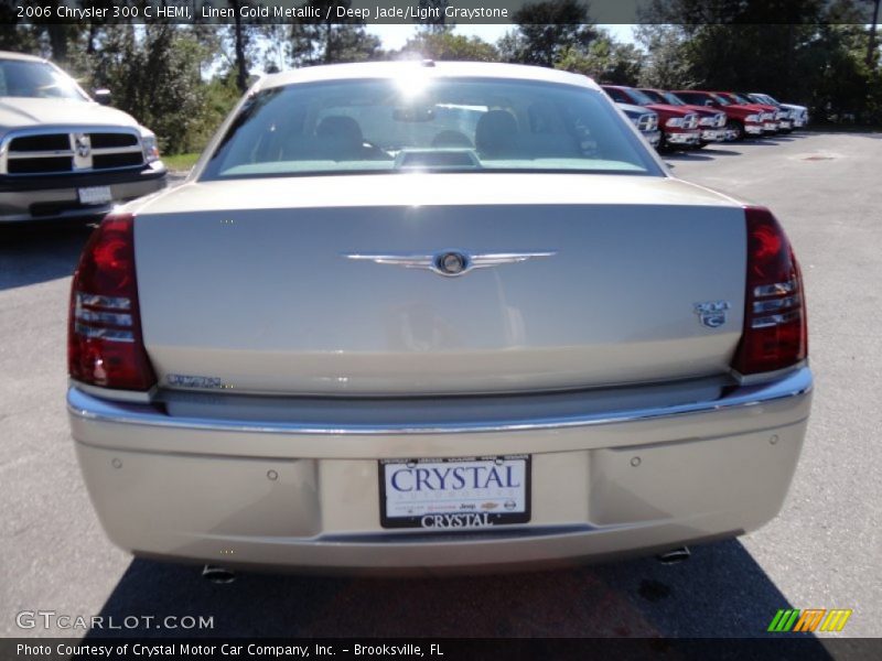 Linen Gold Metallic / Deep Jade/Light Graystone 2006 Chrysler 300 C HEMI