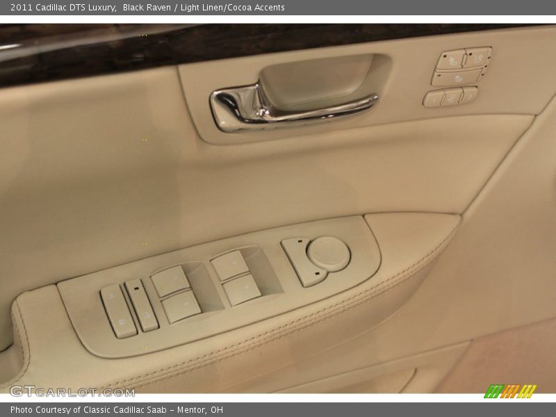 Black Raven / Light Linen/Cocoa Accents 2011 Cadillac DTS Luxury