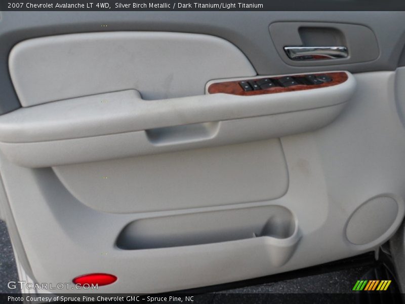 Silver Birch Metallic / Dark Titanium/Light Titanium 2007 Chevrolet Avalanche LT 4WD