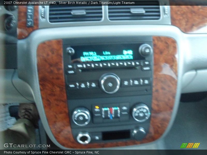 Silver Birch Metallic / Dark Titanium/Light Titanium 2007 Chevrolet Avalanche LT 4WD