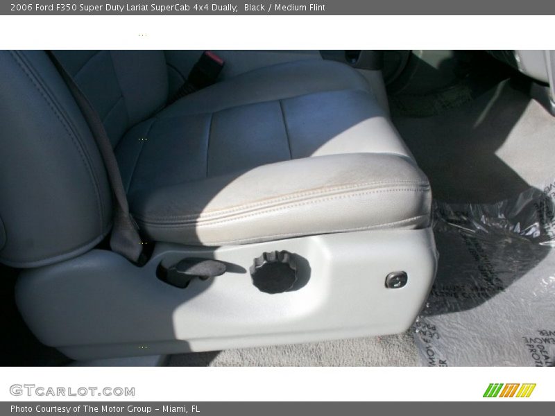 Black / Medium Flint 2006 Ford F350 Super Duty Lariat SuperCab 4x4 Dually