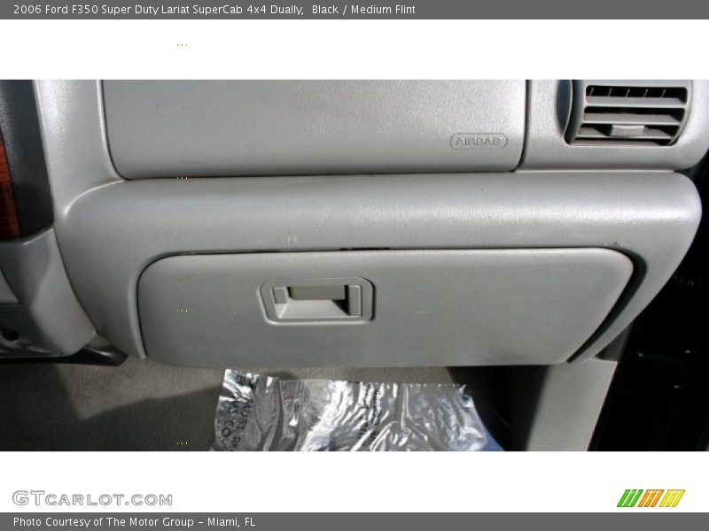 Black / Medium Flint 2006 Ford F350 Super Duty Lariat SuperCab 4x4 Dually