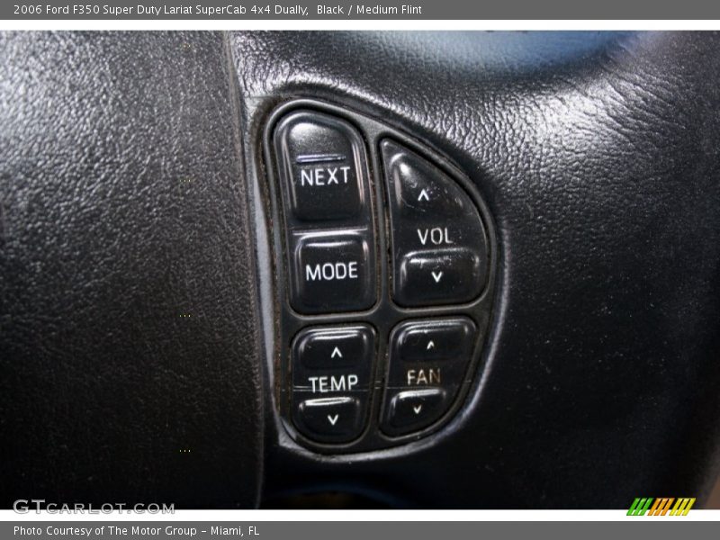 Controls of 2006 F350 Super Duty Lariat SuperCab 4x4 Dually
