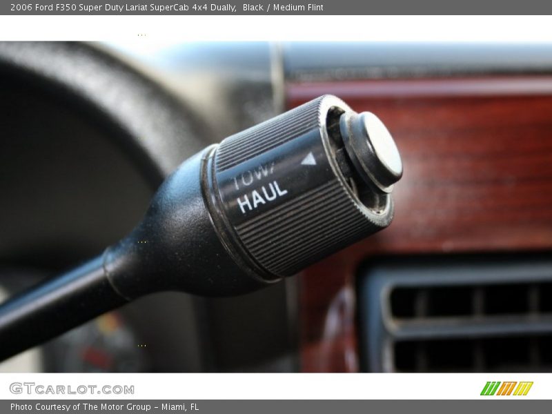  2006 F350 Super Duty Lariat SuperCab 4x4 Dually 5 Speed Automatic Shifter