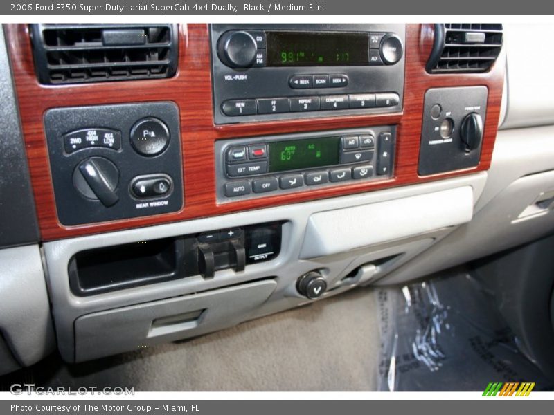 Black / Medium Flint 2006 Ford F350 Super Duty Lariat SuperCab 4x4 Dually