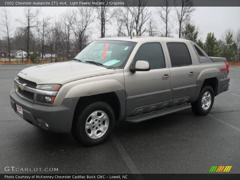 Light Pewter Metallic / Graphite 2002 Chevrolet Avalanche Z71 4x4
