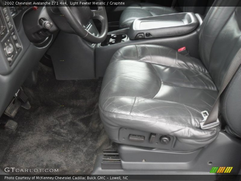 Light Pewter Metallic / Graphite 2002 Chevrolet Avalanche Z71 4x4