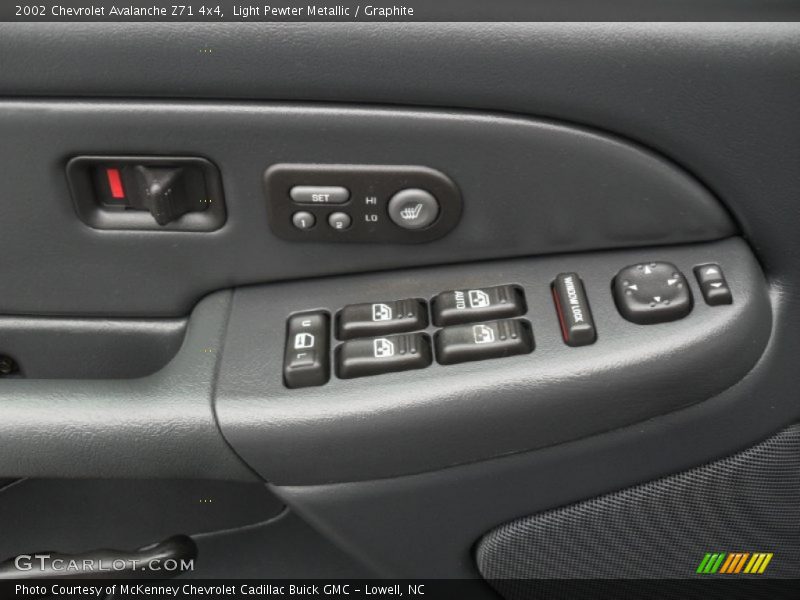 Light Pewter Metallic / Graphite 2002 Chevrolet Avalanche Z71 4x4