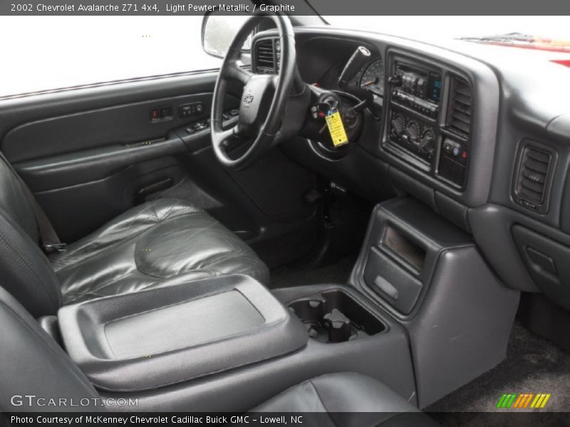 Light Pewter Metallic / Graphite 2002 Chevrolet Avalanche Z71 4x4