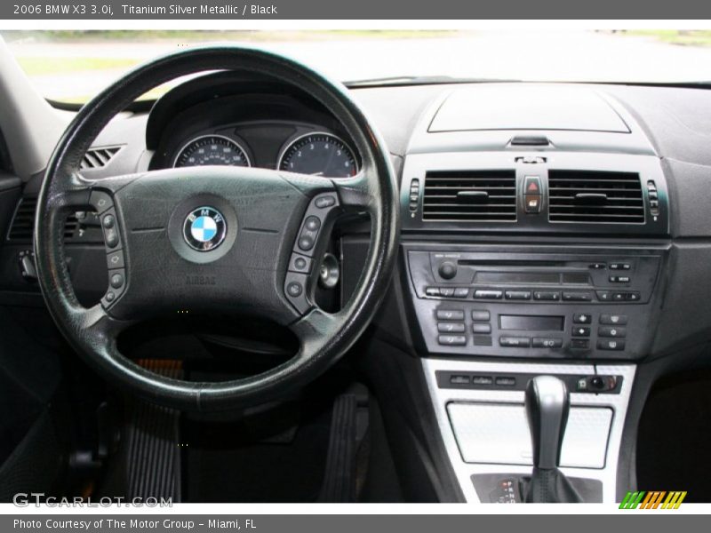 Dashboard of 2006 X3 3.0i
