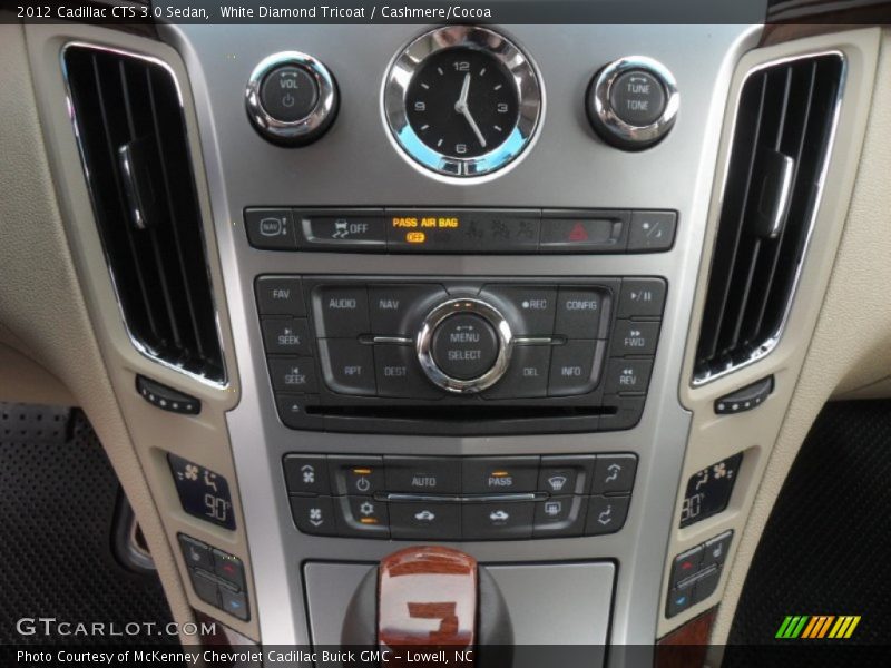 Controls of 2012 CTS 3.0 Sedan