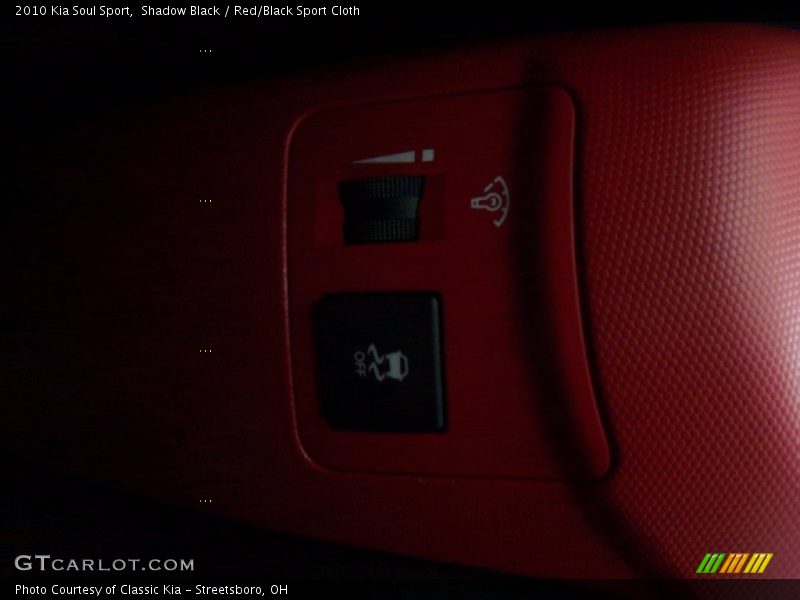 Shadow Black / Red/Black Sport Cloth 2010 Kia Soul Sport
