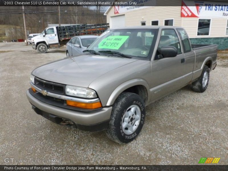 Sandalwood Metallic / Medium Gray 2003 Chevrolet S10 LS Extended Cab 4x4