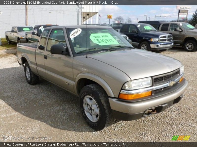 Sandalwood Metallic / Medium Gray 2003 Chevrolet S10 LS Extended Cab 4x4