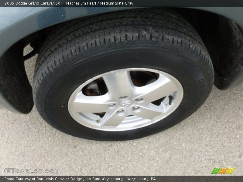 Magnesium Pearl / Medium Slate Gray 2005 Dodge Grand Caravan SXT