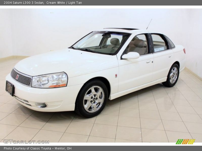 Cream White / Light Tan 2004 Saturn L300 3 Sedan