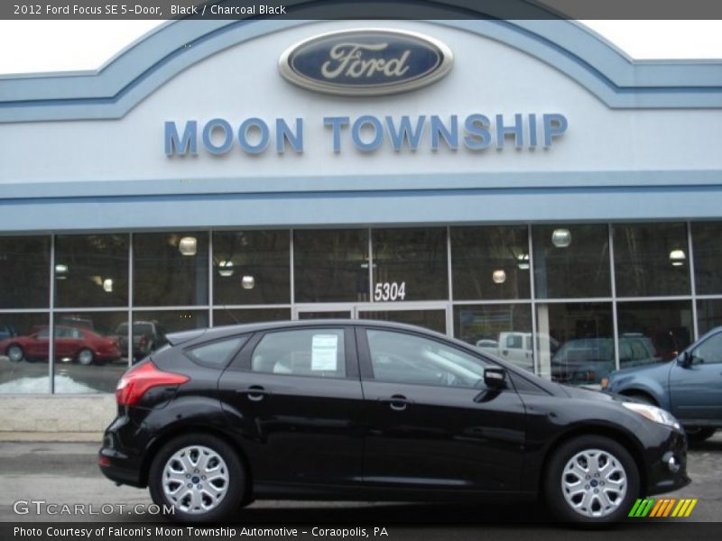 Black / Charcoal Black 2012 Ford Focus SE 5-Door