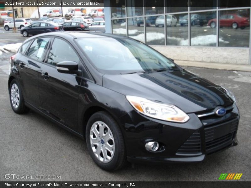 Black / Charcoal Black 2012 Ford Focus SE 5-Door