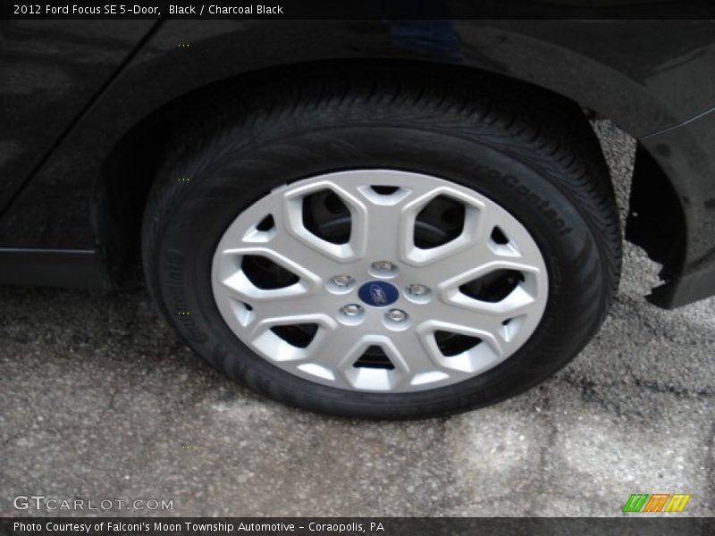 Black / Charcoal Black 2012 Ford Focus SE 5-Door