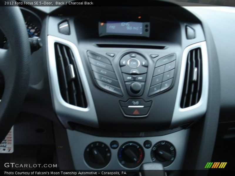 Black / Charcoal Black 2012 Ford Focus SE 5-Door