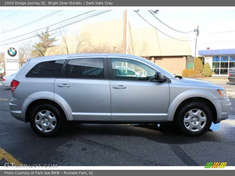 Bright Silver Metallic / Dark Slate Gray 2009 Dodge Journey SE