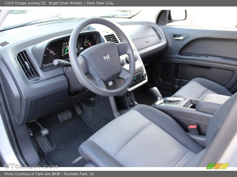 Bright Silver Metallic / Dark Slate Gray 2009 Dodge Journey SE