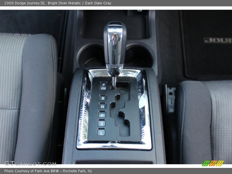 Bright Silver Metallic / Dark Slate Gray 2009 Dodge Journey SE