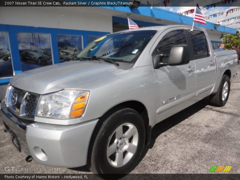 Radiant Silver / Graphite Black/Titanium 2007 Nissan Titan SE Crew Cab