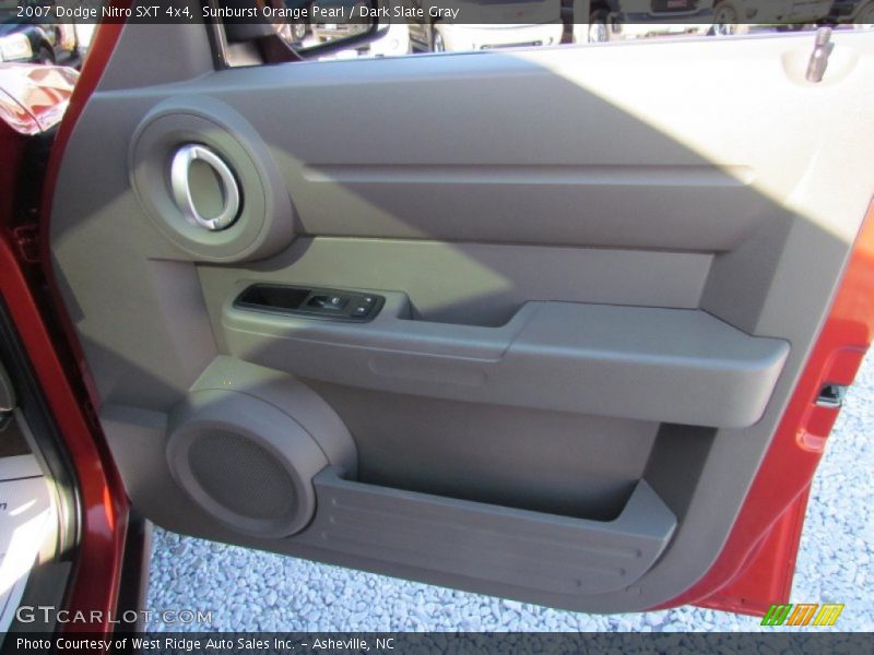 Sunburst Orange Pearl / Dark Slate Gray 2007 Dodge Nitro SXT 4x4