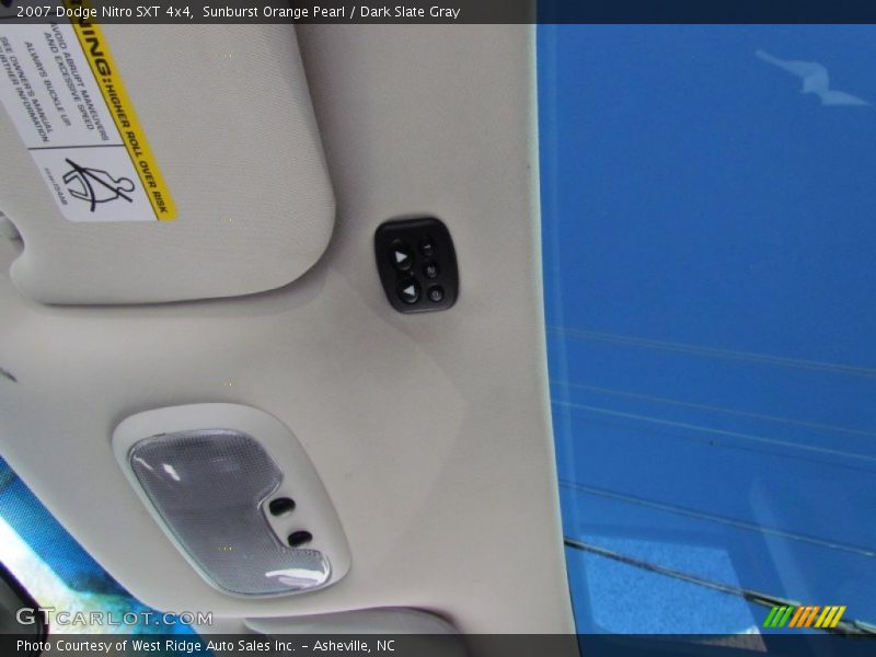 Sunburst Orange Pearl / Dark Slate Gray 2007 Dodge Nitro SXT 4x4
