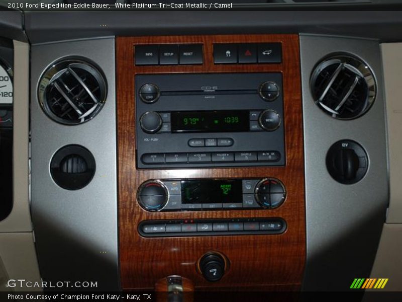 White Platinum Tri-Coat Metallic / Camel 2010 Ford Expedition Eddie Bauer