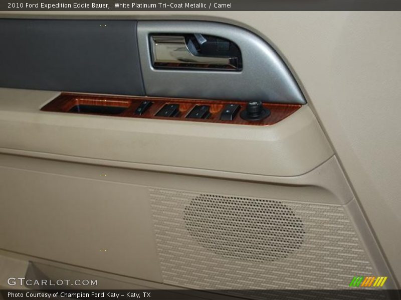 White Platinum Tri-Coat Metallic / Camel 2010 Ford Expedition Eddie Bauer