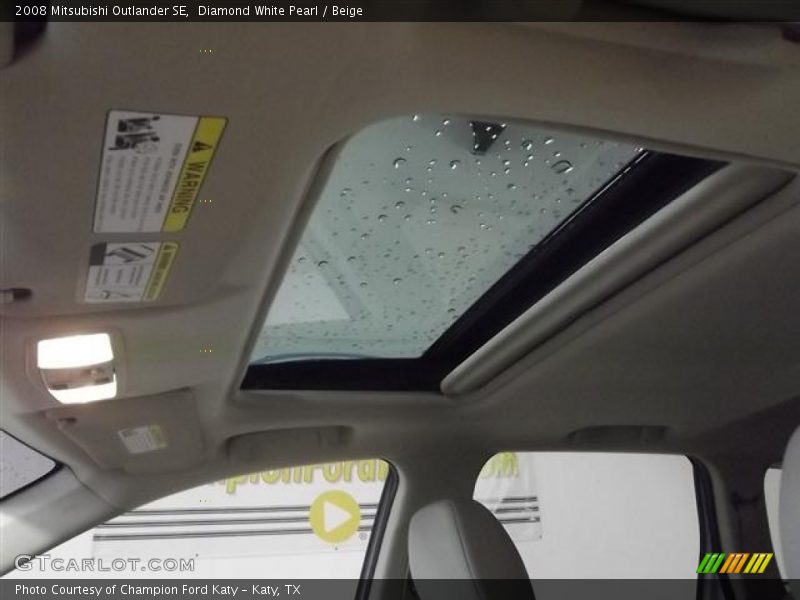 Diamond White Pearl / Beige 2008 Mitsubishi Outlander SE