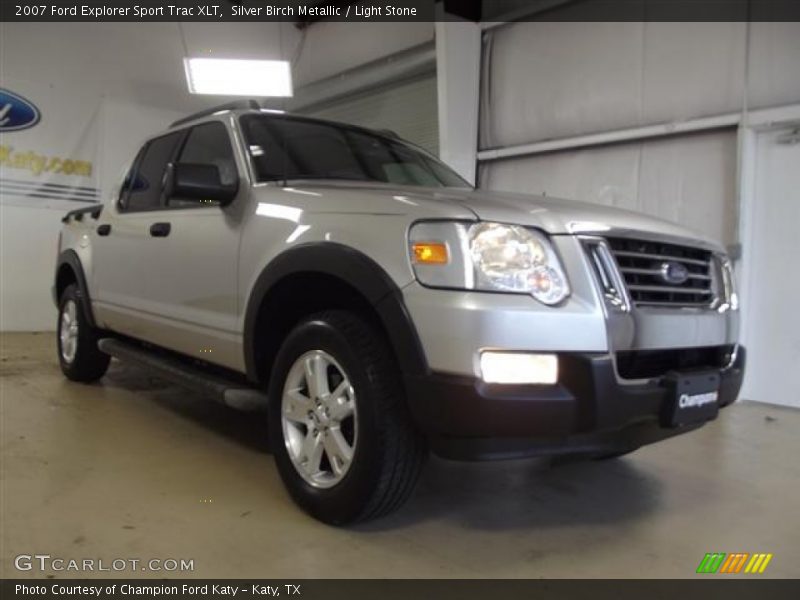 Silver Birch Metallic / Light Stone 2007 Ford Explorer Sport Trac XLT