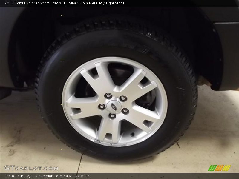  2007 Explorer Sport Trac XLT Wheel