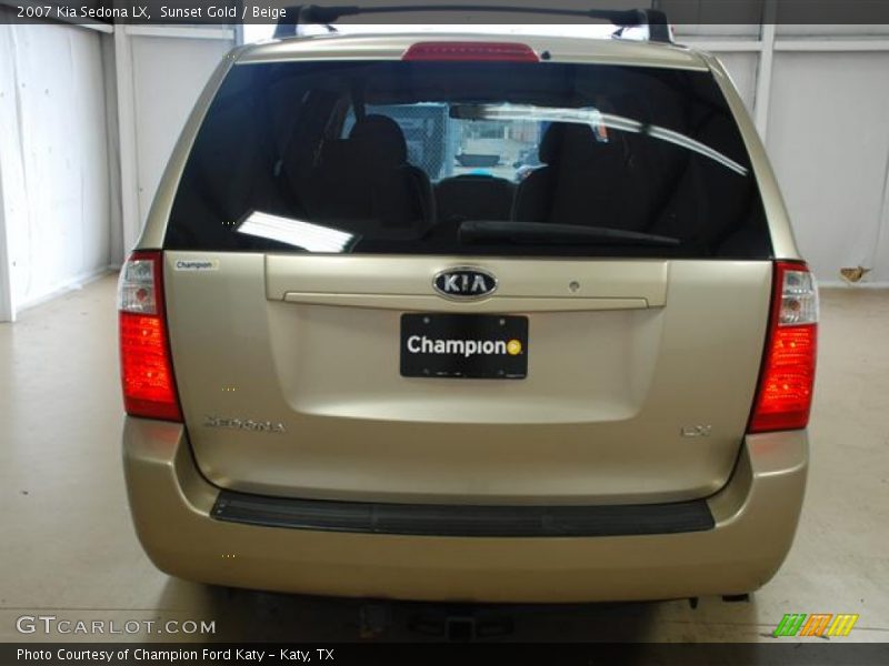 Sunset Gold / Beige 2007 Kia Sedona LX