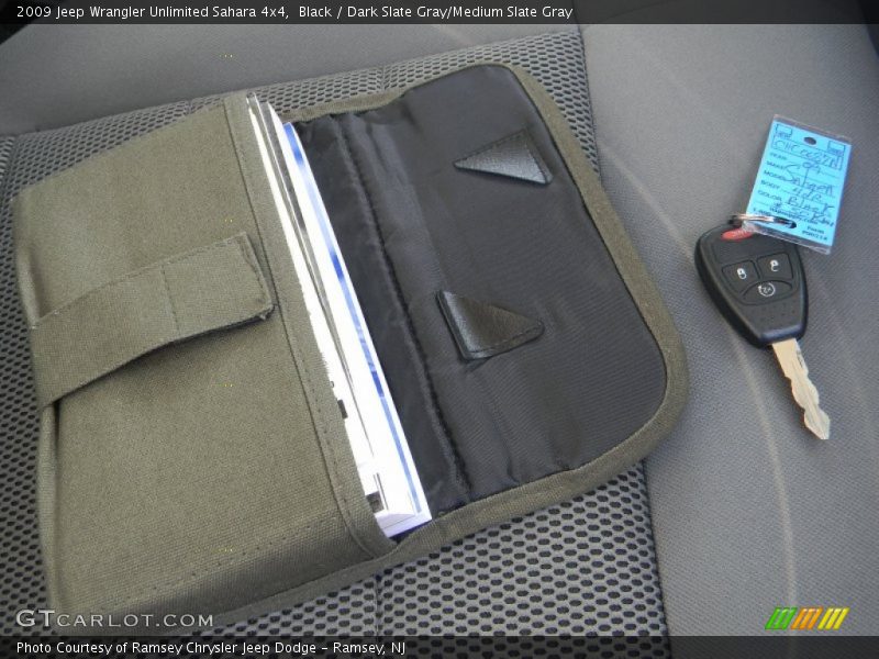 Black / Dark Slate Gray/Medium Slate Gray 2009 Jeep Wrangler Unlimited Sahara 4x4