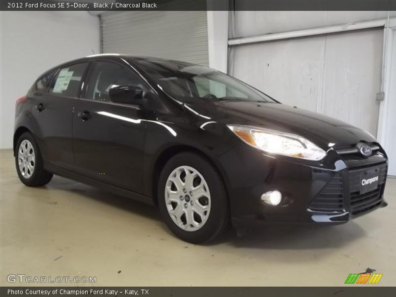 Black / Charcoal Black 2012 Ford Focus SE 5-Door