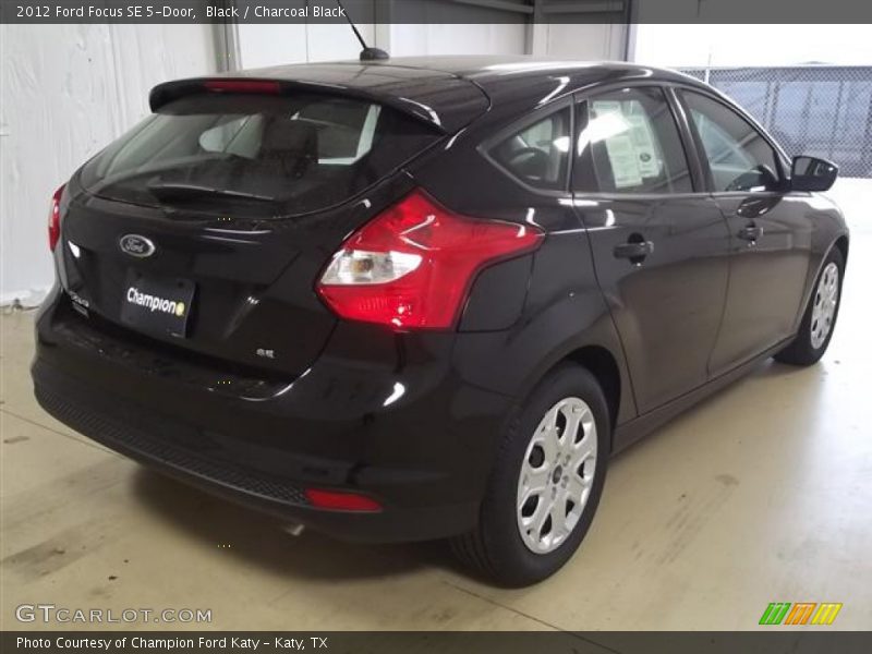 Black / Charcoal Black 2012 Ford Focus SE 5-Door
