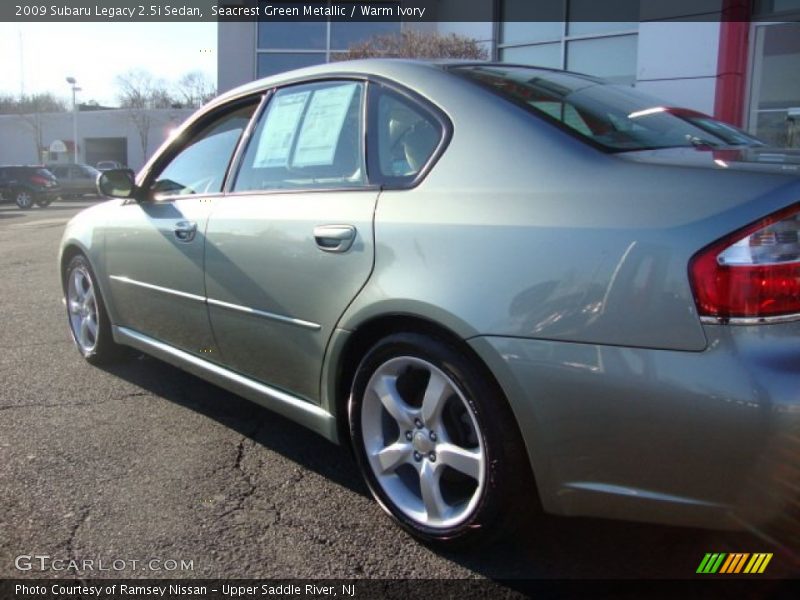 Seacrest Green Metallic / Warm Ivory 2009 Subaru Legacy 2.5i Sedan