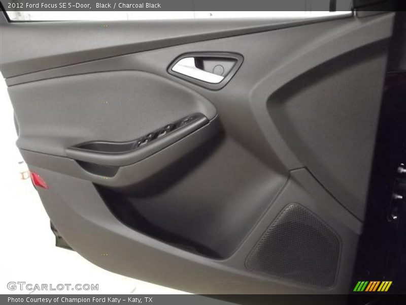 Black / Charcoal Black 2012 Ford Focus SE 5-Door