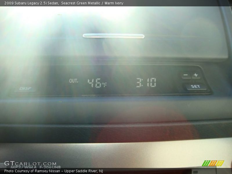 Seacrest Green Metallic / Warm Ivory 2009 Subaru Legacy 2.5i Sedan