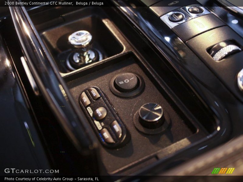 Controls of 2008 Continental GTC Mulliner