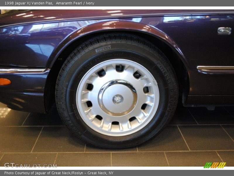 Color Sample of 1998 XJ Vanden Plas