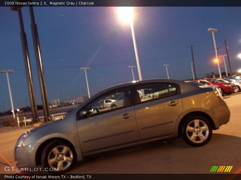 Magnetic Gray / Charcoal 2009 Nissan Sentra 2.0