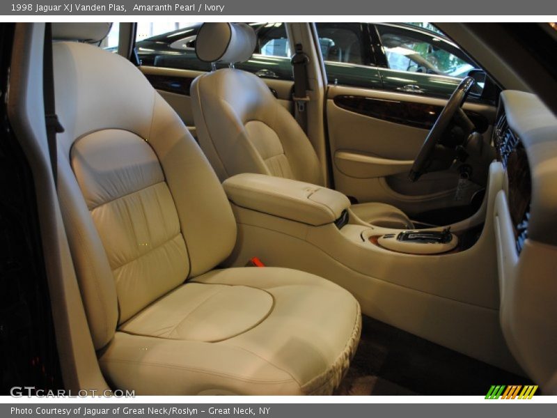 1998 XJ Vanden Plas Ivory Interior